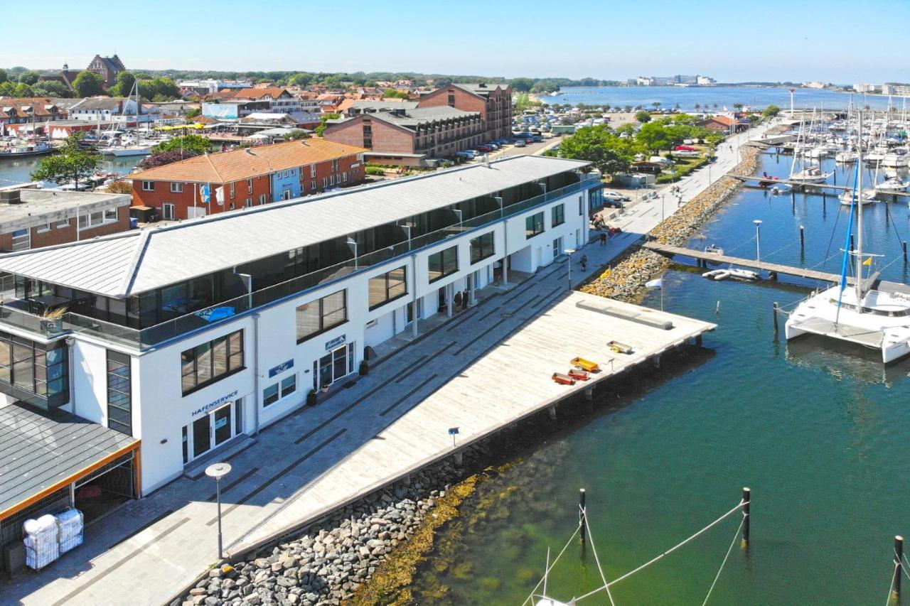Captain'S Home Heiligenhafen Esterno foto